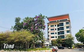 Tone Condorent Hotel